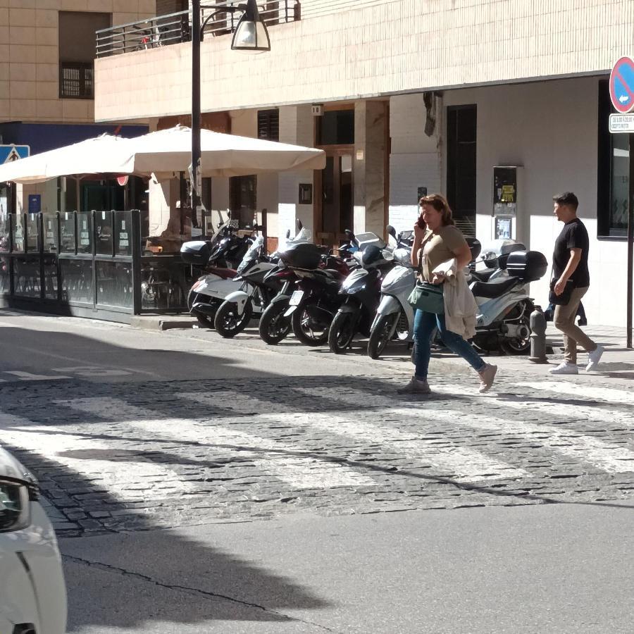 Piso En El Centro De Granada Con Garaje Incluido Gratis Exterior foto